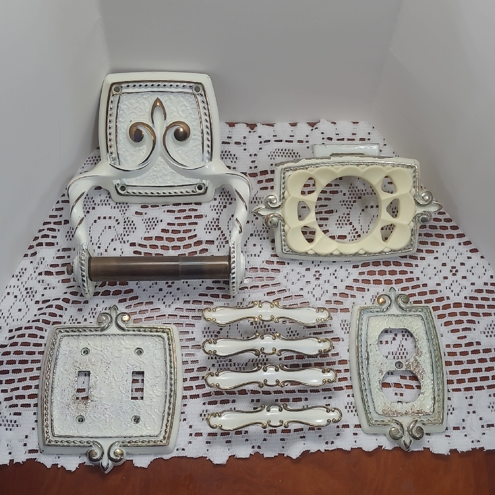 Elegant White and Silver Bathroom Hardware Set